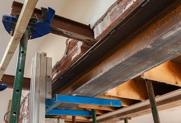 Internal Wall Removal 2 shutterstock 2106393524